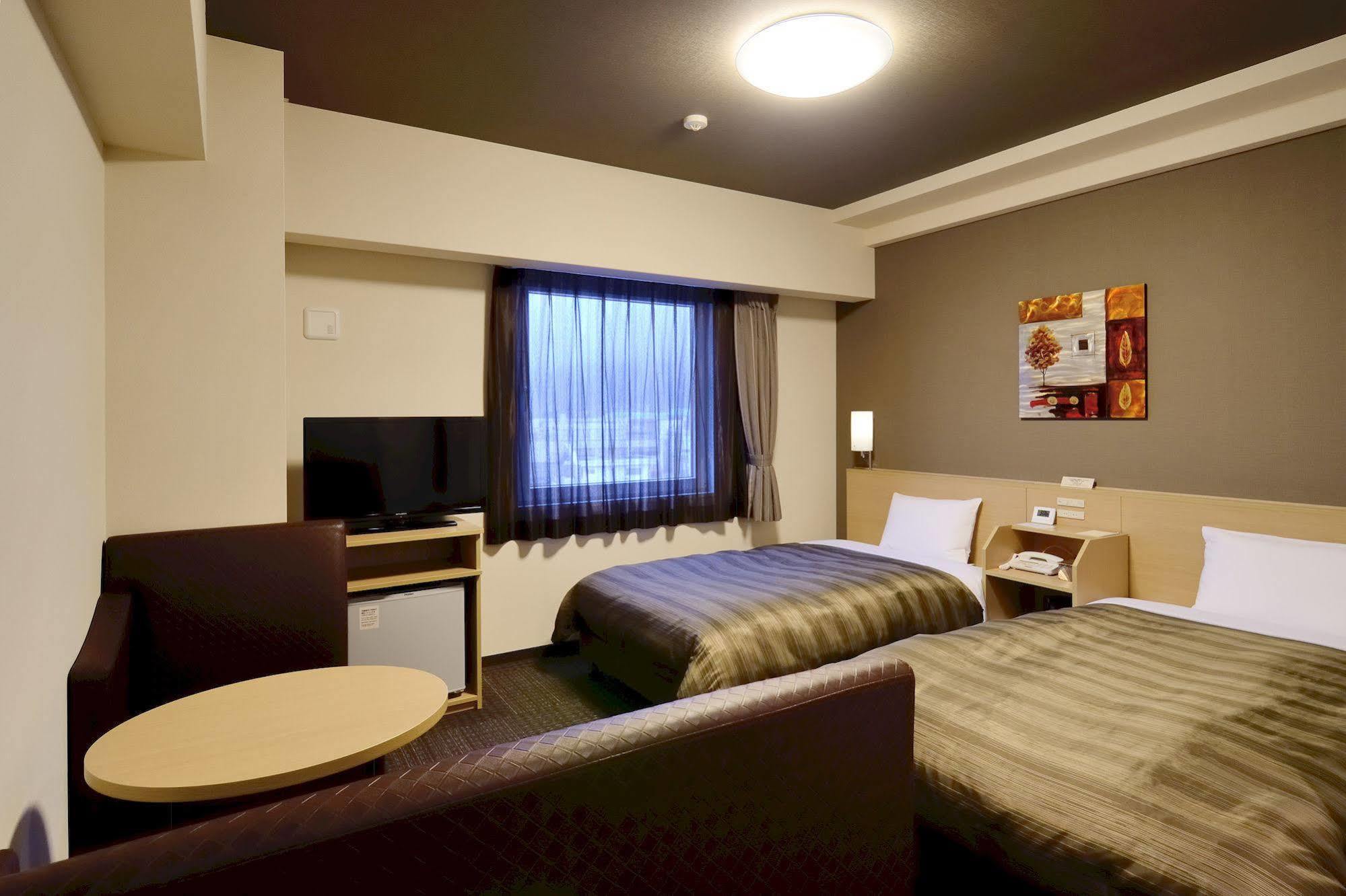 Hotel Route Inn Ishinomaki Chuo Экстерьер фото